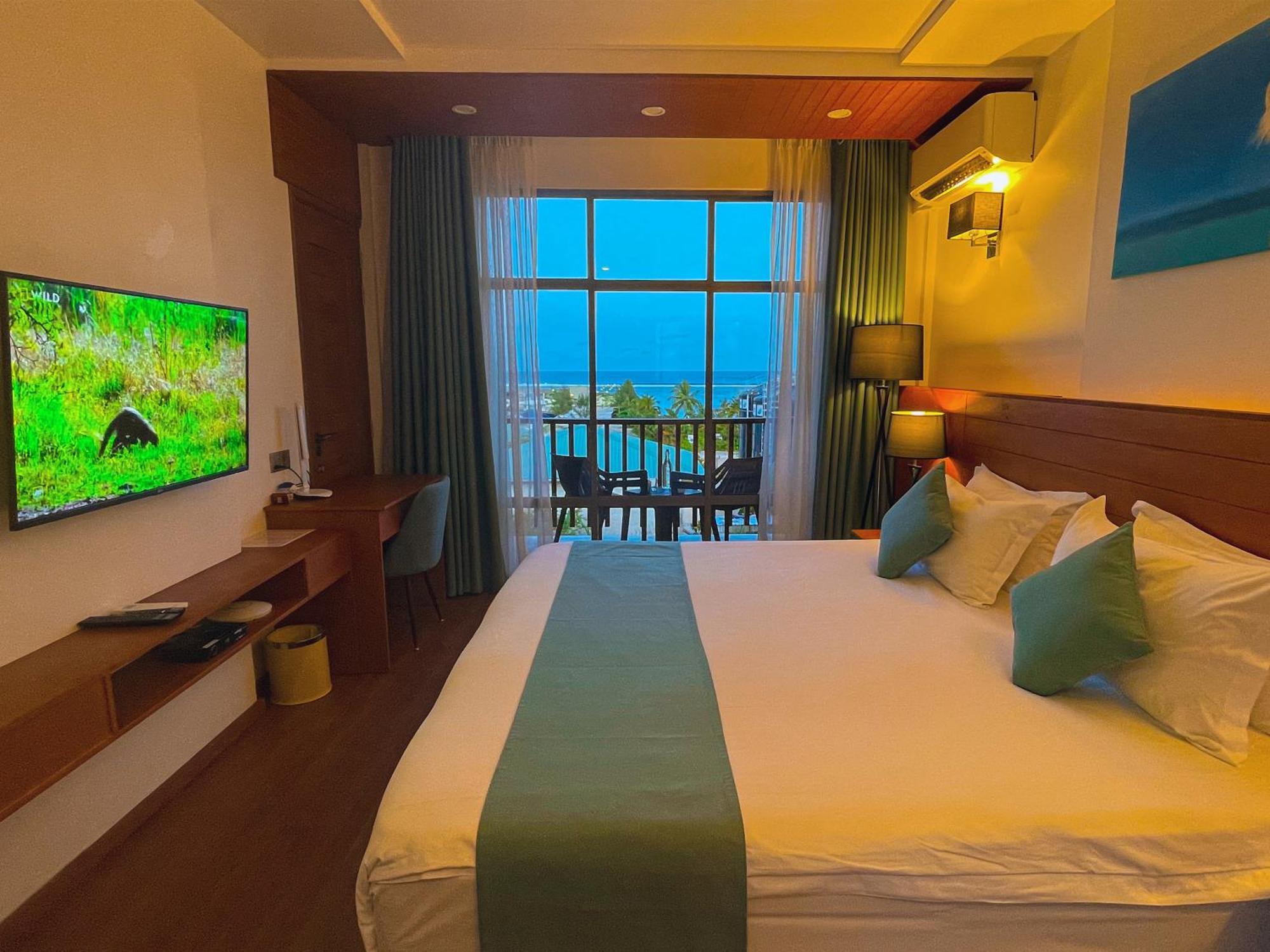 Araamu Hotels Maldives At דיפושי מראה חיצוני תמונה
