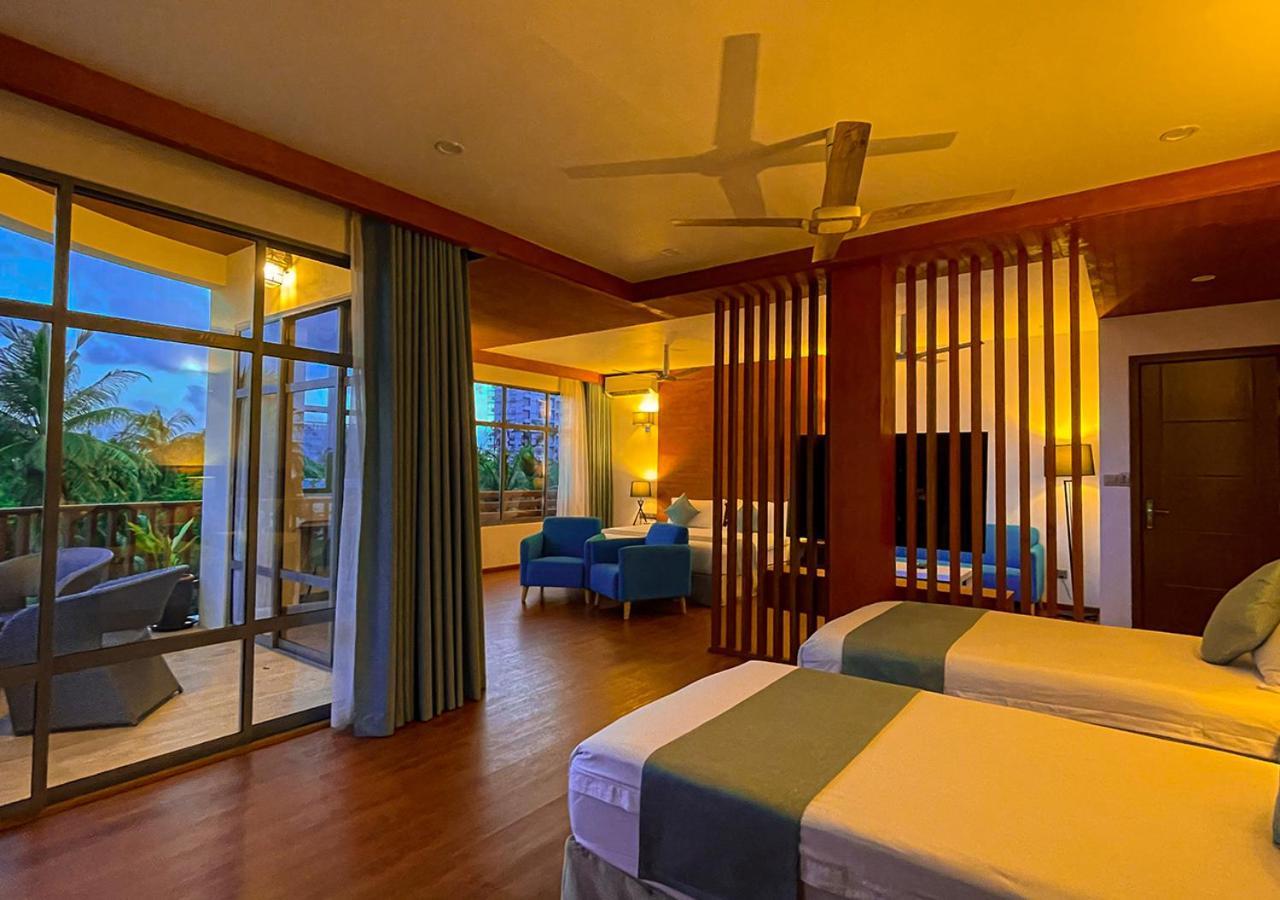 Araamu Hotels Maldives At דיפושי חדר תמונה